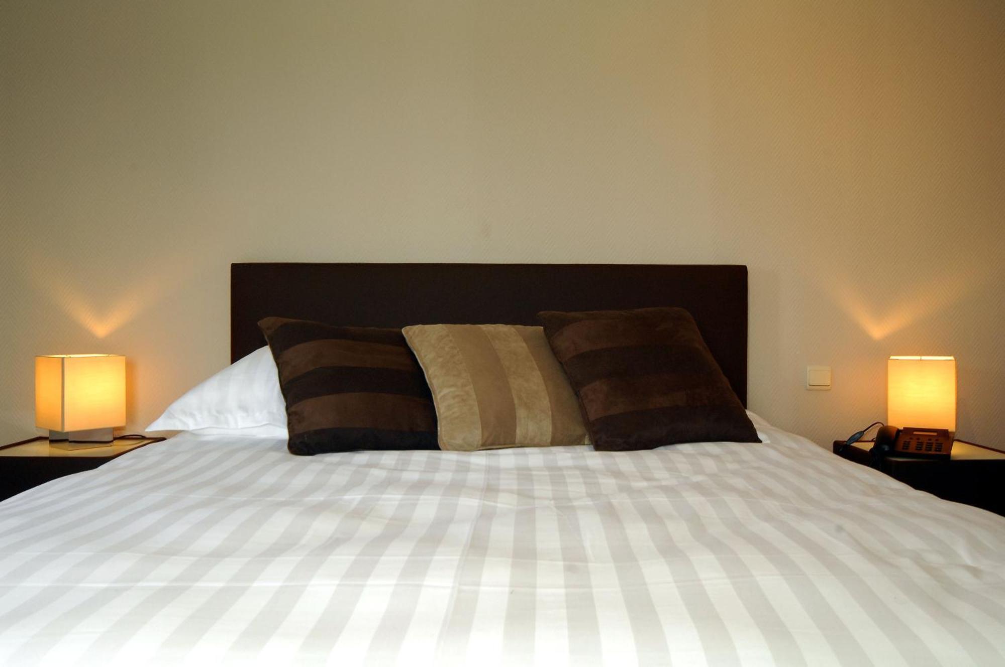 Hotel Le Saint Loup Gembloux Esterno foto