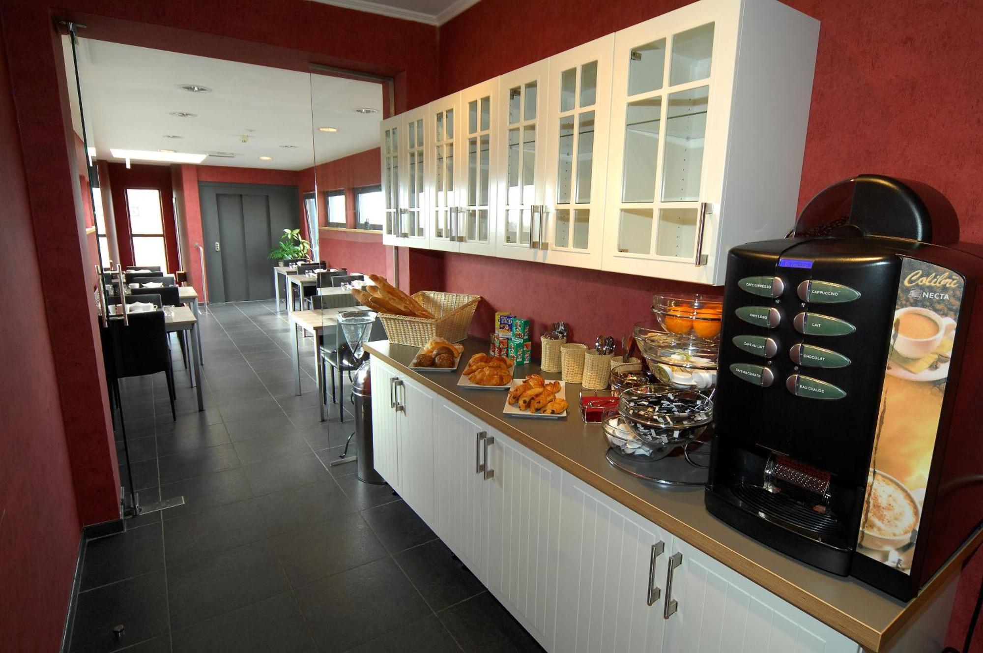 Hotel Le Saint Loup Gembloux Esterno foto